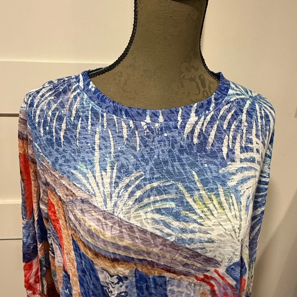 Ali Miles Blue and White Abstract Print Blouse - Picture 4 of 6